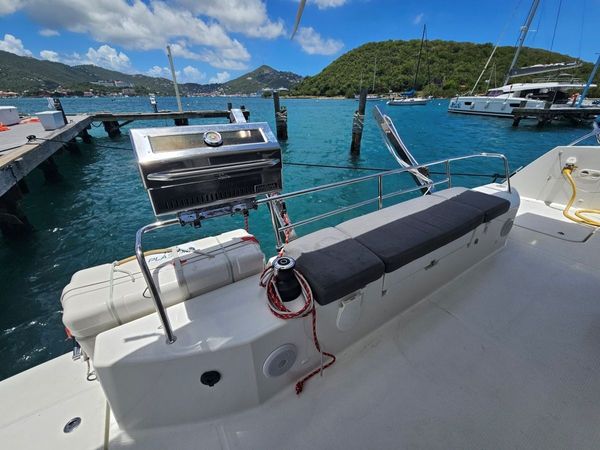 Fountaine Pajot Isla 40 | Island Curtisea