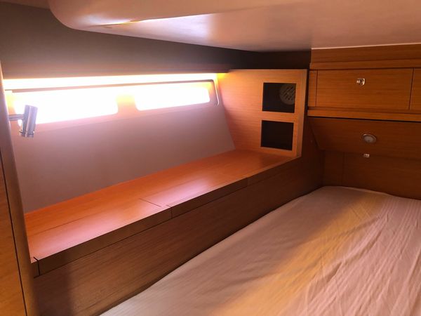 Dufour 56 | Razzmatazz