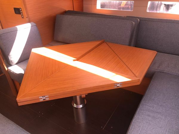 Dufour 56 | Razzmatazz