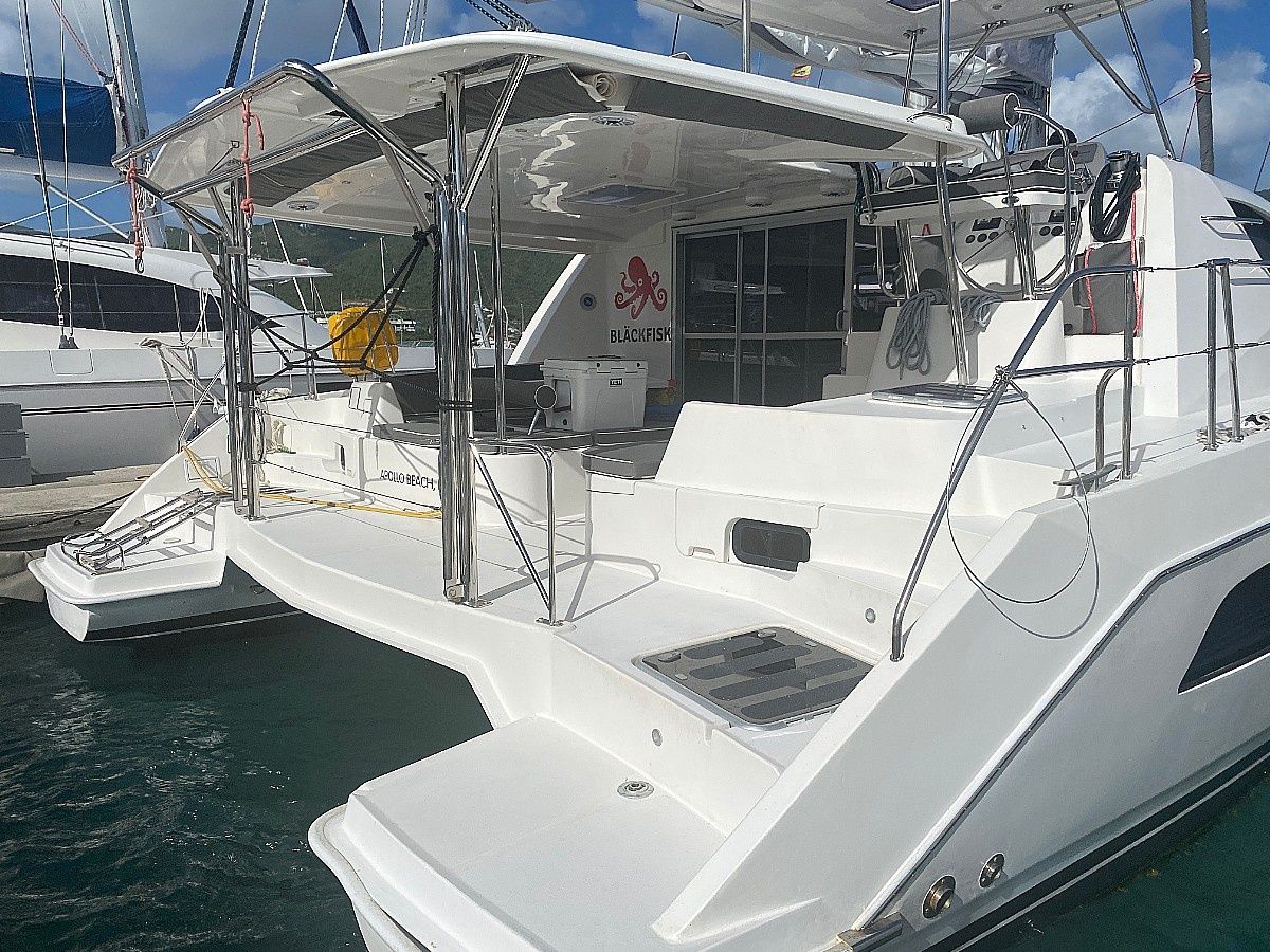Catamaran Leopard 444 Blackfisk for rent - Caribbean | Boataround