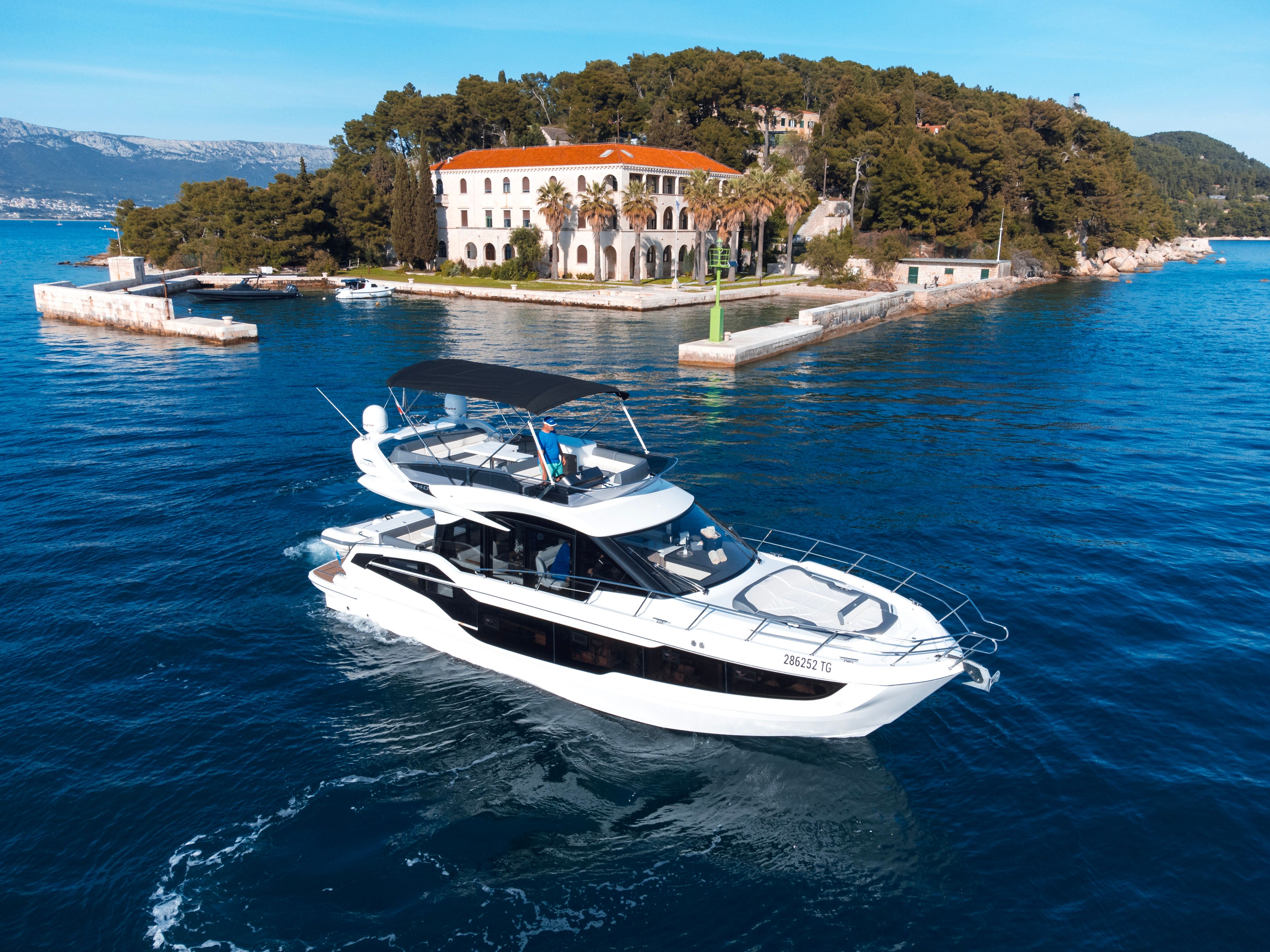 Galeon 440 Fly | FGstar Mini