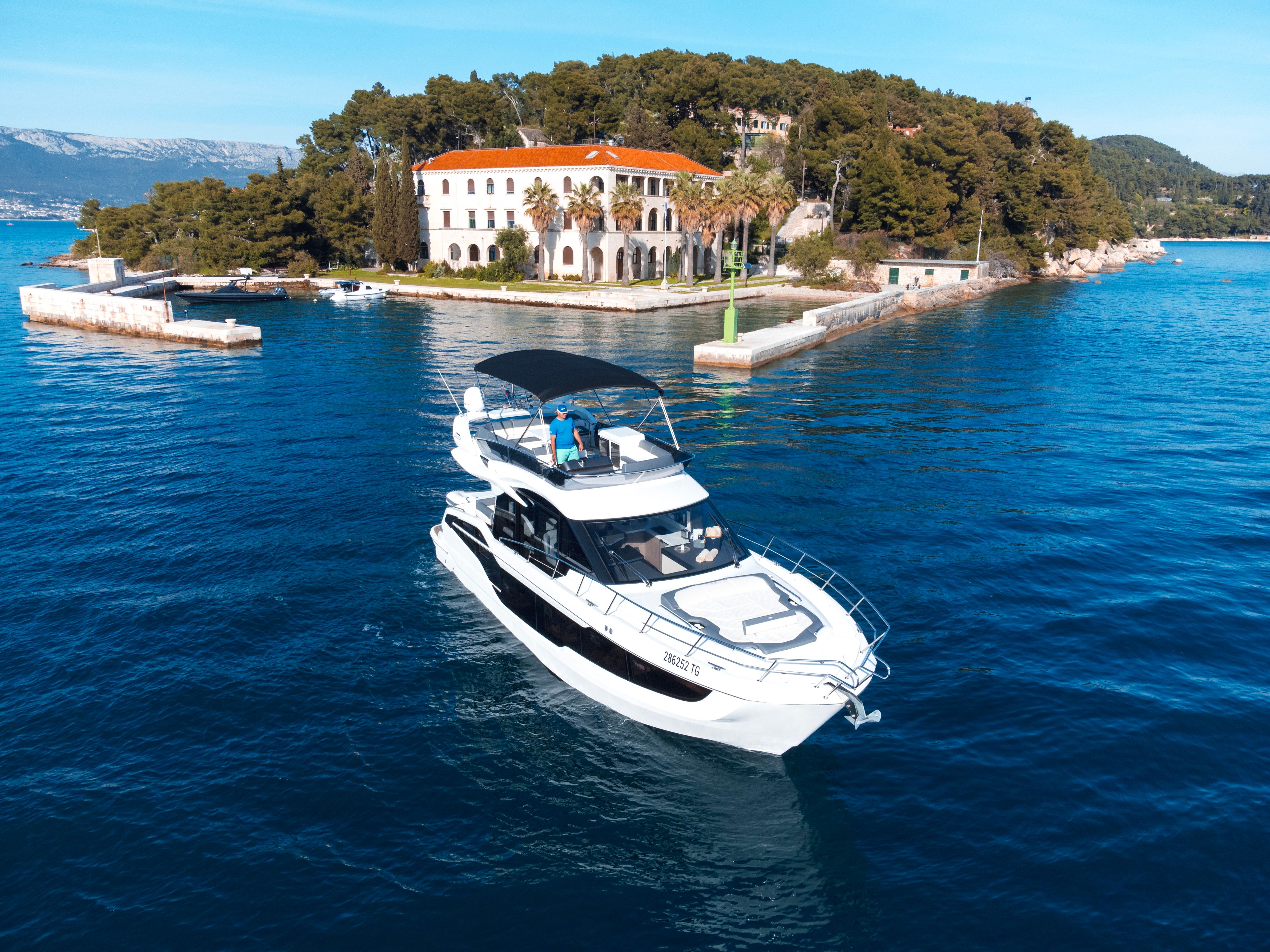 Galeon 440 Fly | FGstar Mini