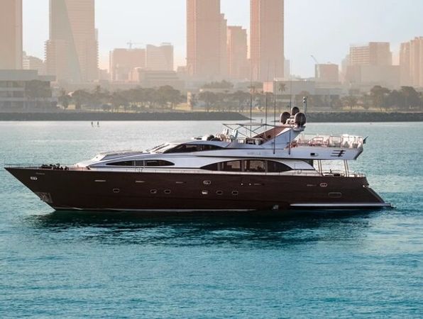 Azimut 100 | Medusa