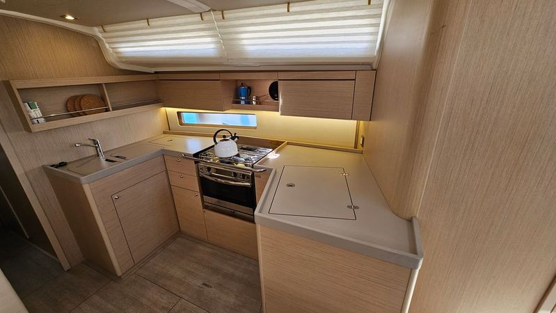 Beneteau Oceanis 40.1 | Dream Weaver