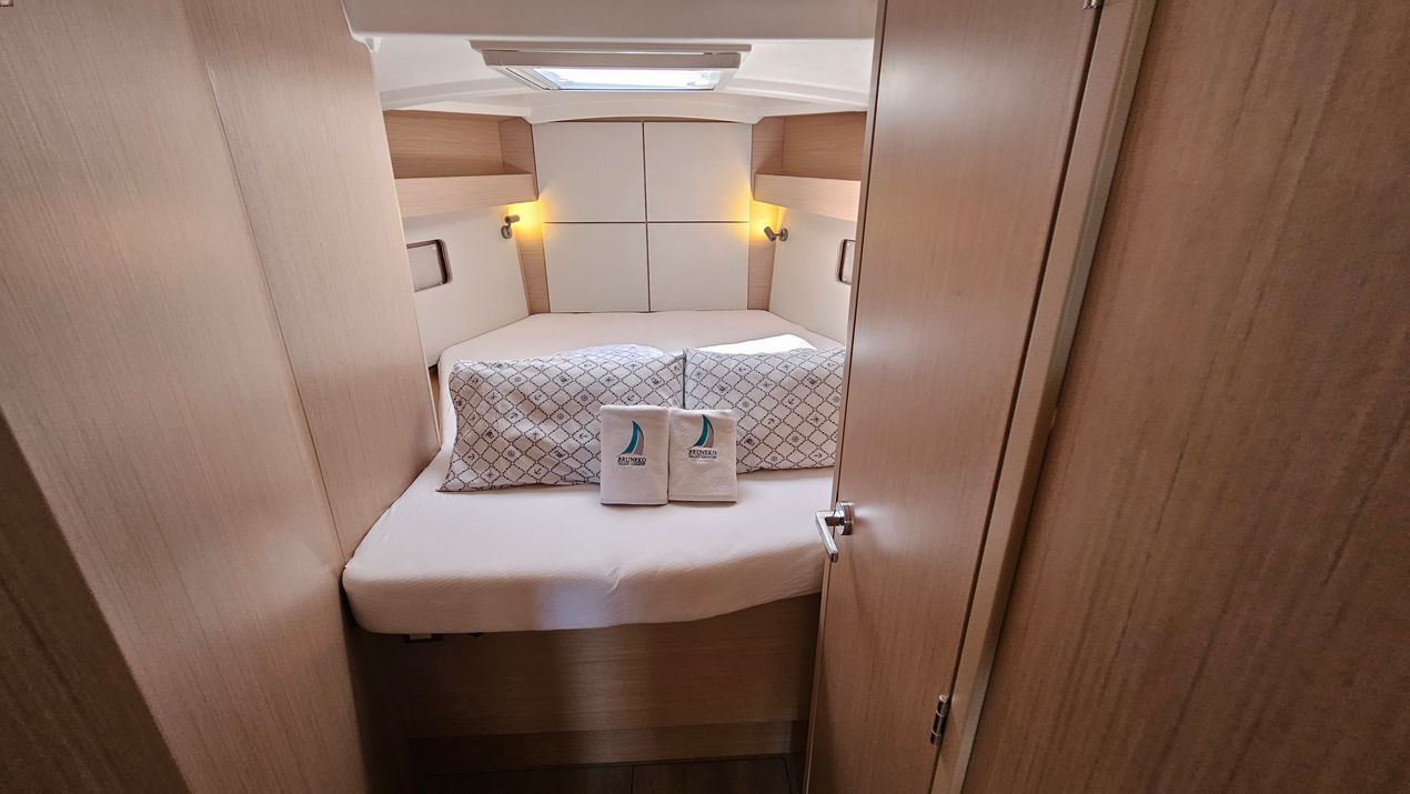 Beneteau Oceanis 40.1 | Dream Weaver