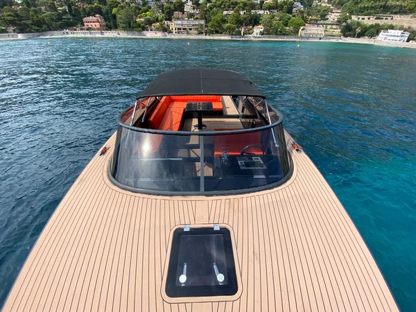 Van Dutch 40 | Flash