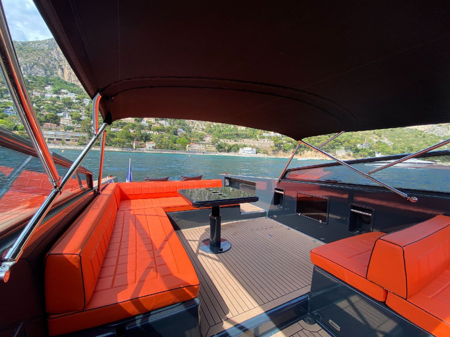 Van Dutch 40 | Flash