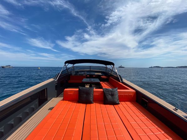 Van Dutch 40 | Flash