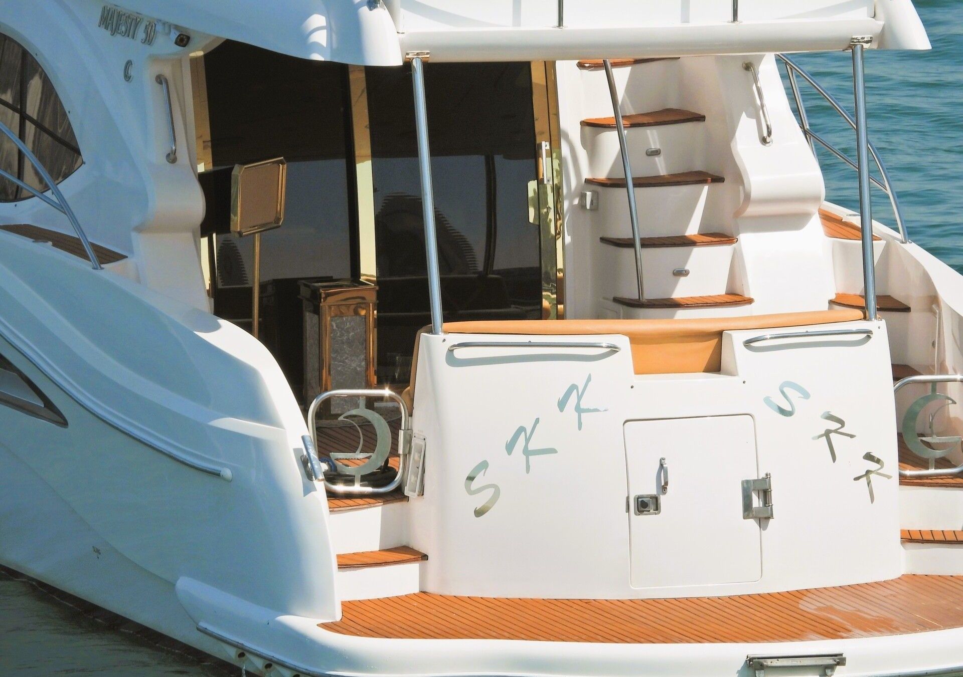 Gulf Craft Majesty 50F | SKK SKK