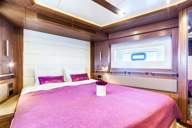 Sirena Yachts 64 | Salacia