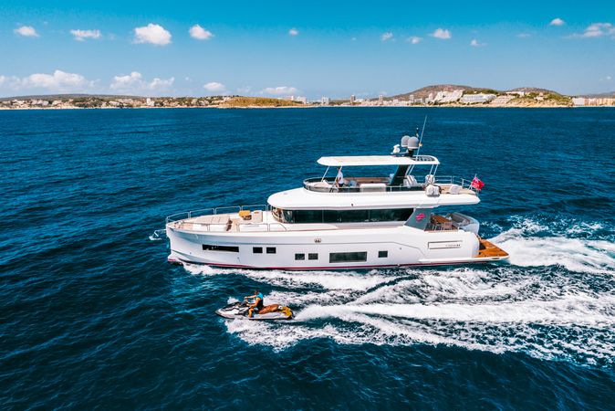 Sirena Yachts 64 | Salacia