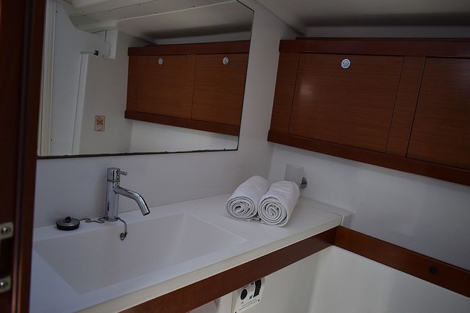 Beneteau Oceanis 54 | Angelina