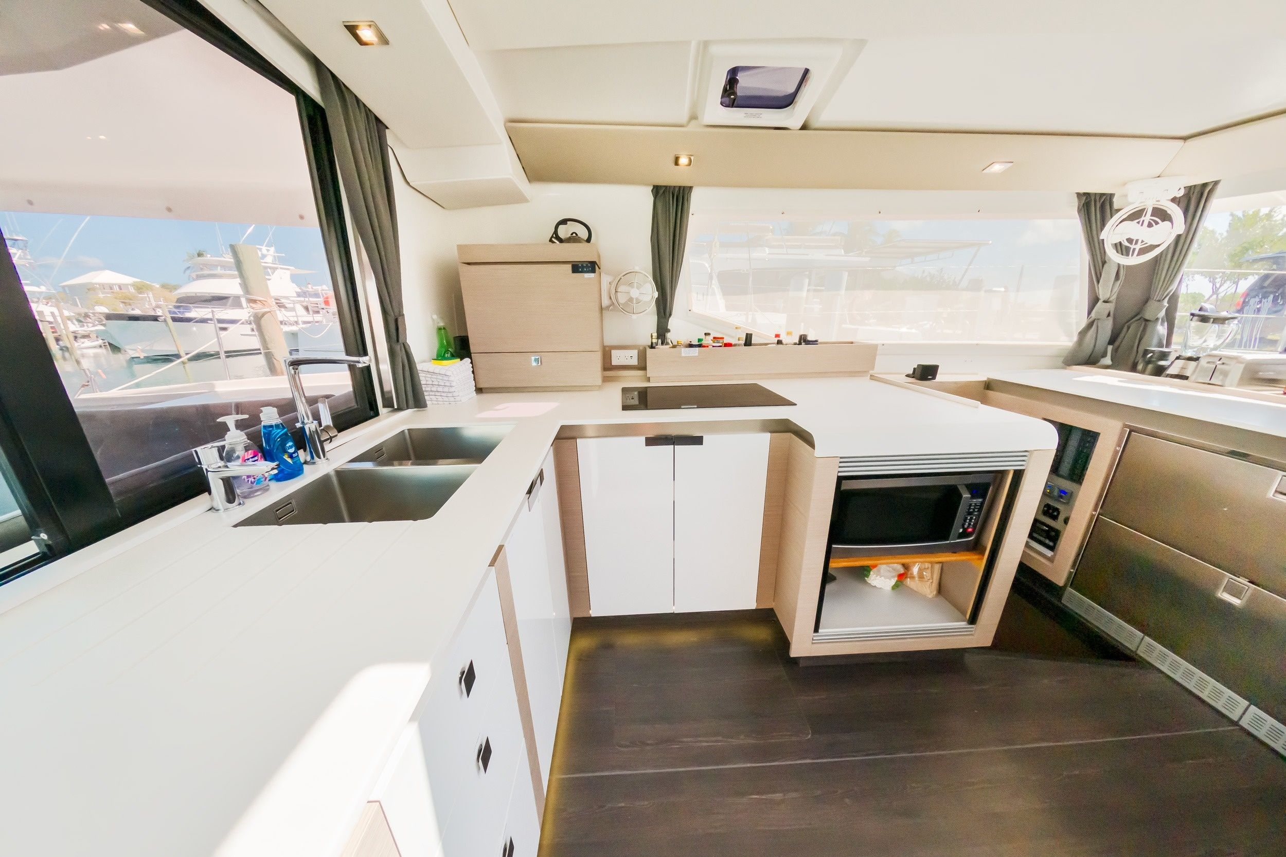 Fountaine Pajot Tanna 47 | Cattitude