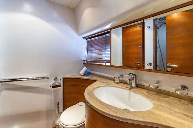 Guy Couach 70 | Parodia