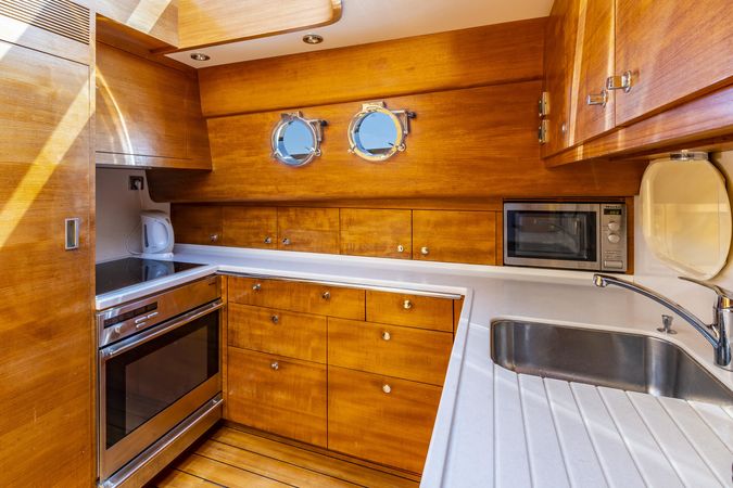 Guy Couach 70 | Parodia