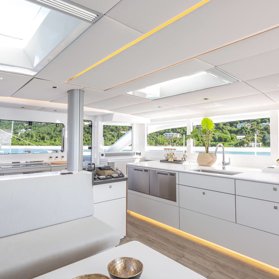 Voyage 590 | Five O'Clock Somewhere