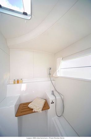 Lagoon 380 | Master 5