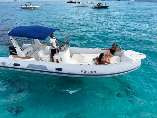 Capelli Tempest 750 | VS