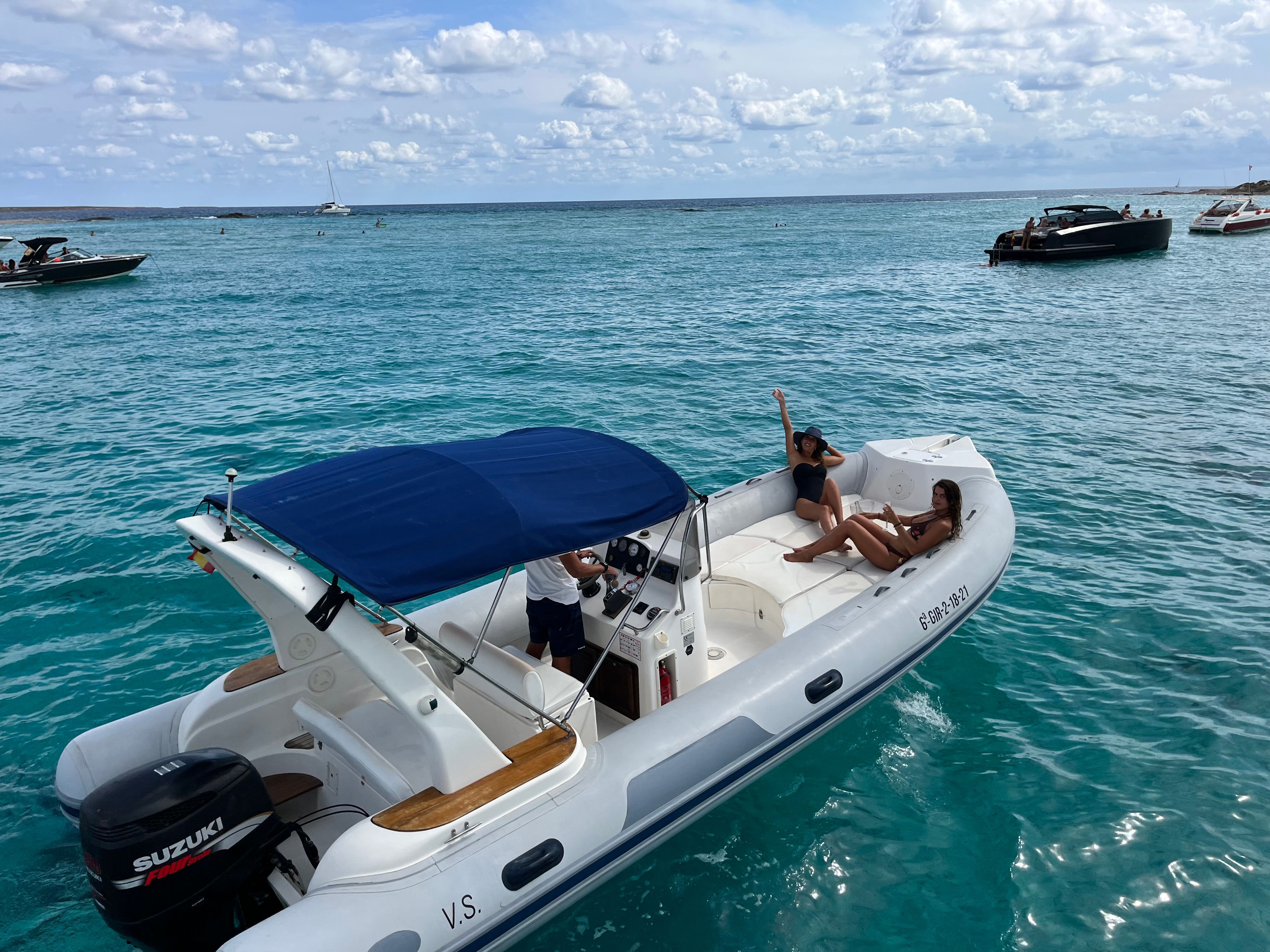 Capelli Tempest 750 | VS