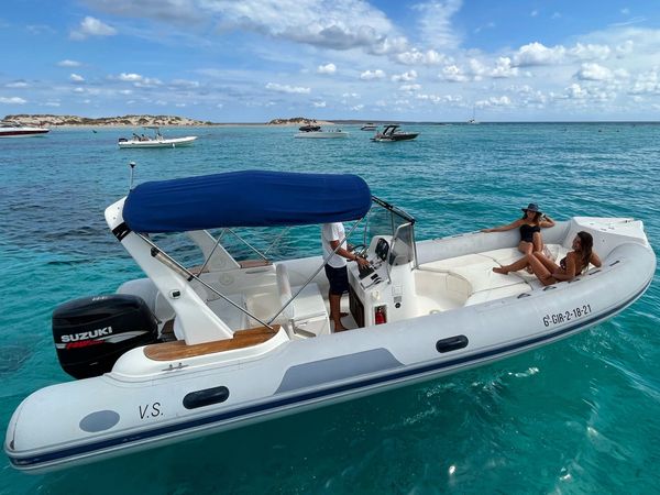 Capelli Tempest 750 | VS