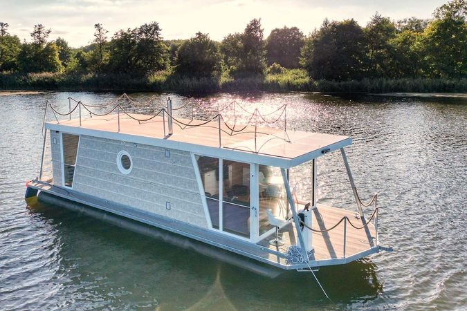 Houseboat Saunalounge 12.2 | Senno Lutz