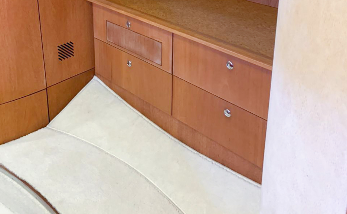 Intermarine Azimut 600 | Belatrix