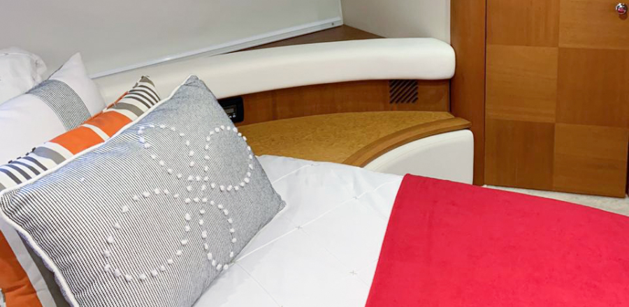 Intermarine Azimut 600 | Belatrix