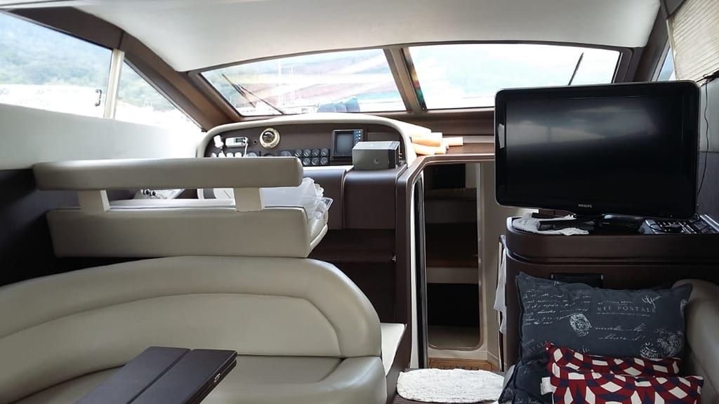 Intermarine 440 | Polaris 8