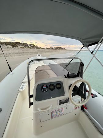 Zodiac Medline 650 | Narai