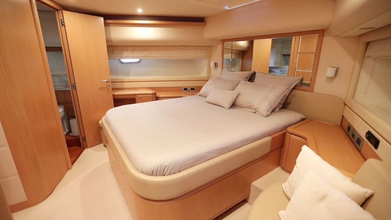 Ferretti 830 | Felina