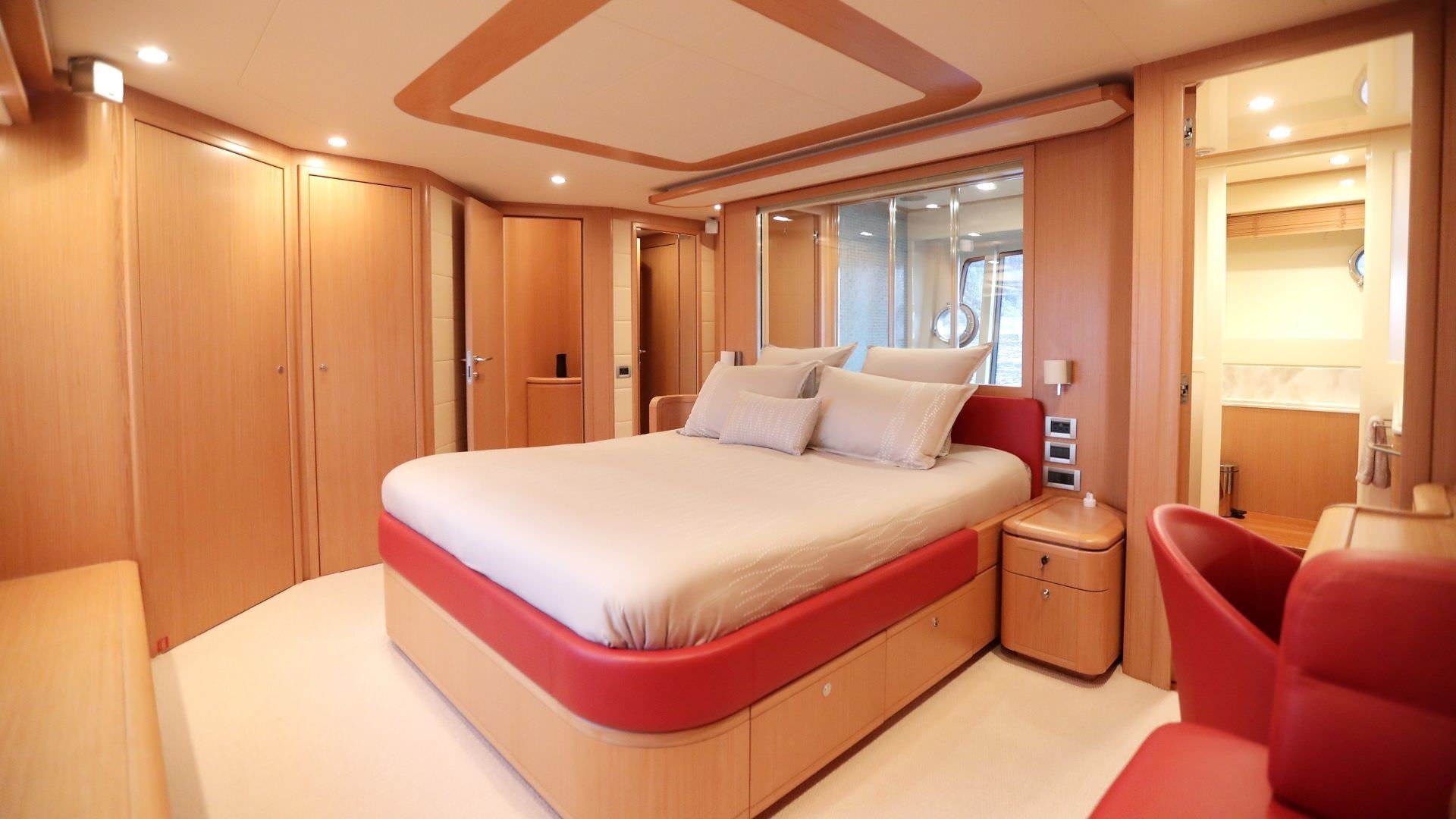 Ferretti 830 | Felina