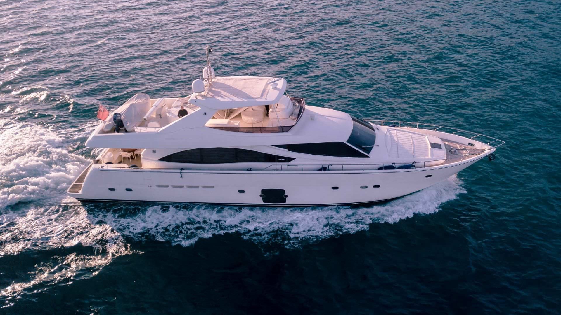Ferretti 830 | Felina