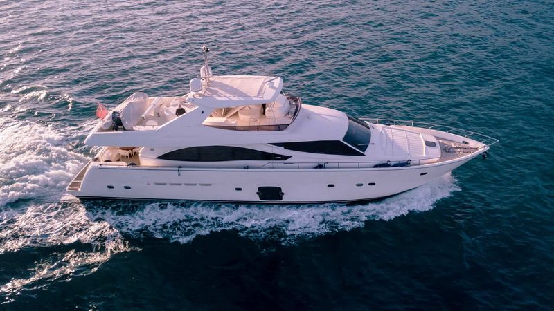 Ferretti 830 | Felina