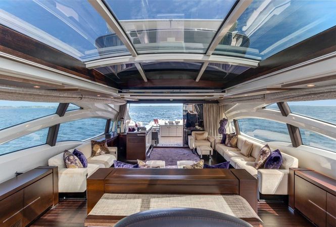 Azimut 103 | Scarlet