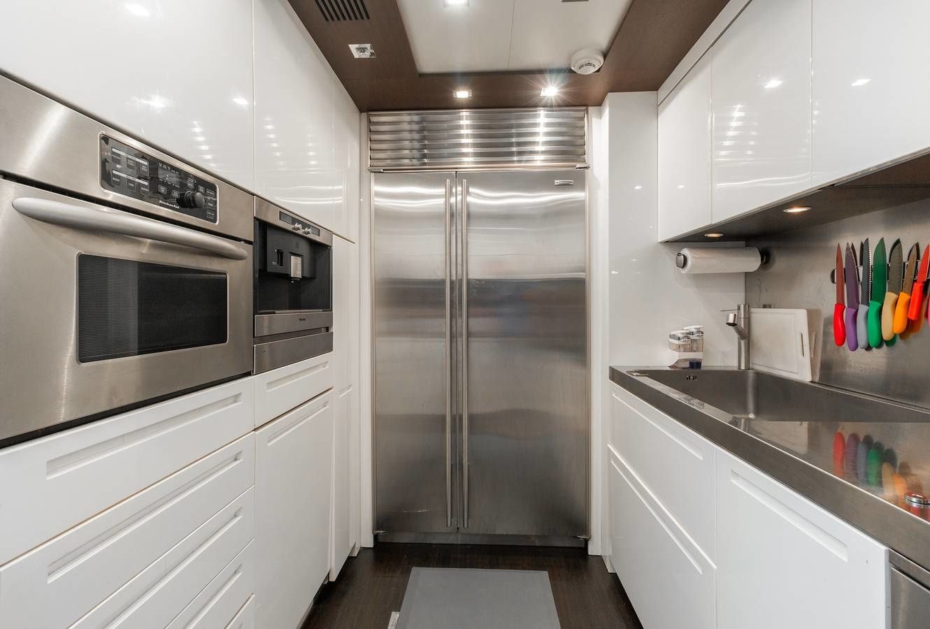 Azimut 103 | Scarlet