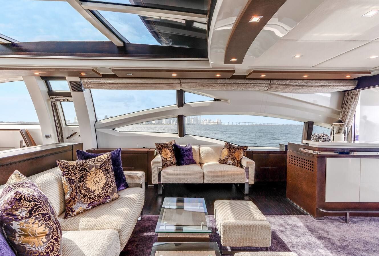 Azimut 103 | Scarlet