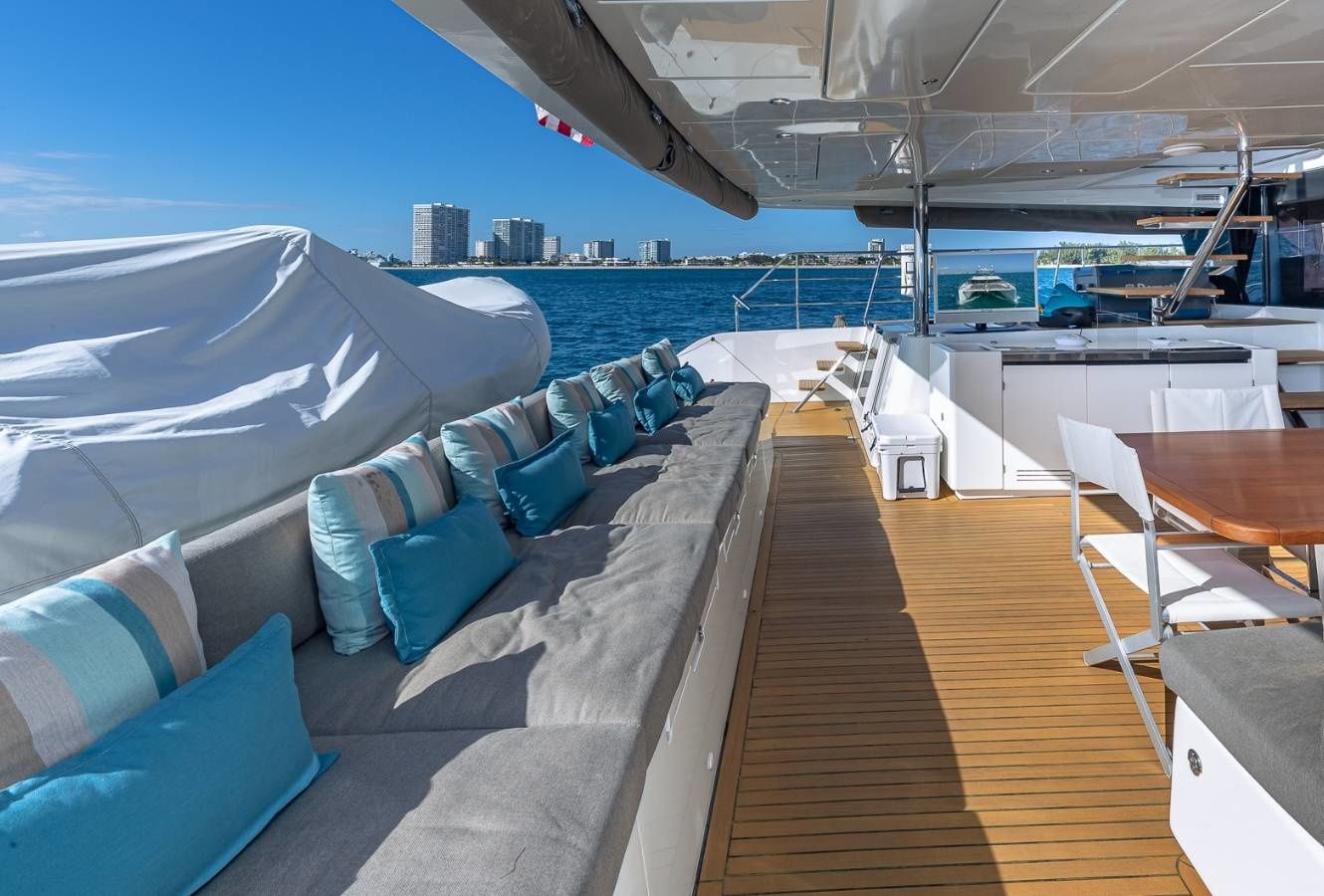 Lagoon Power 630 | Balance