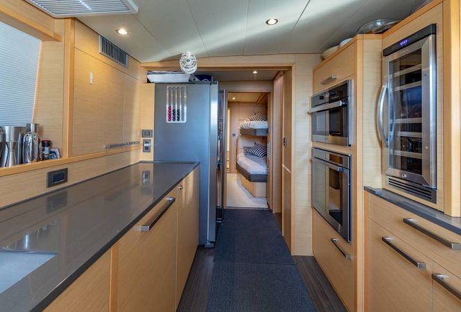 Lagoon Power 630 | Balance