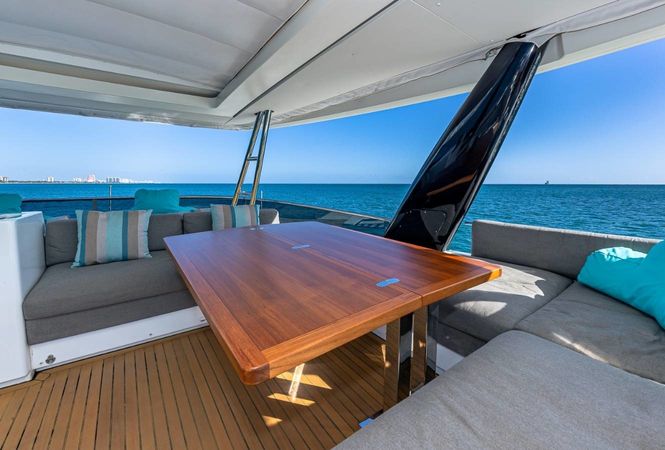 Lagoon Power 630 | Balance