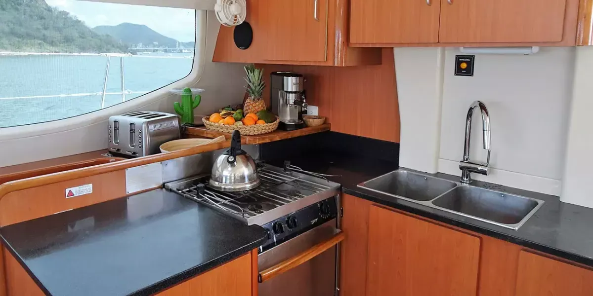 Leopard 46 | Mahi Mahi