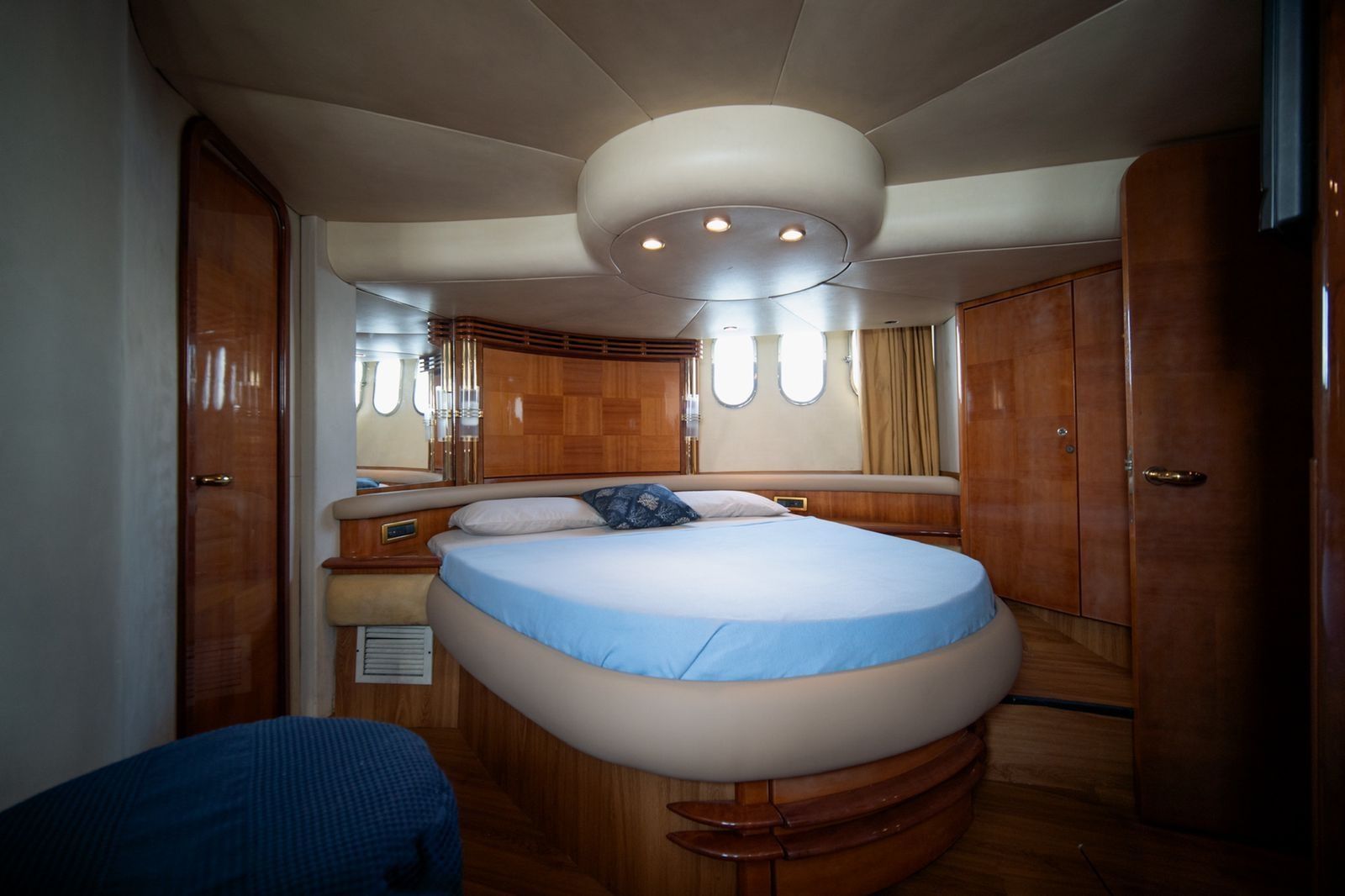 Azimut 55 | Freeland