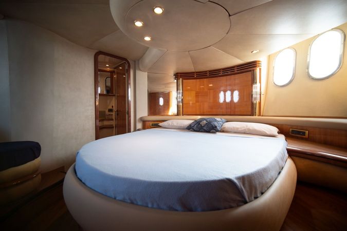 Azimut 55 | Freeland