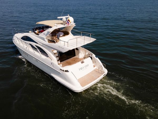 Azimut 55 | Freeland