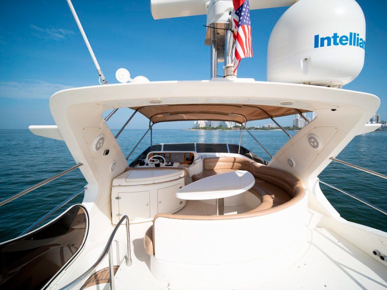 Azimut 55 | Freeland