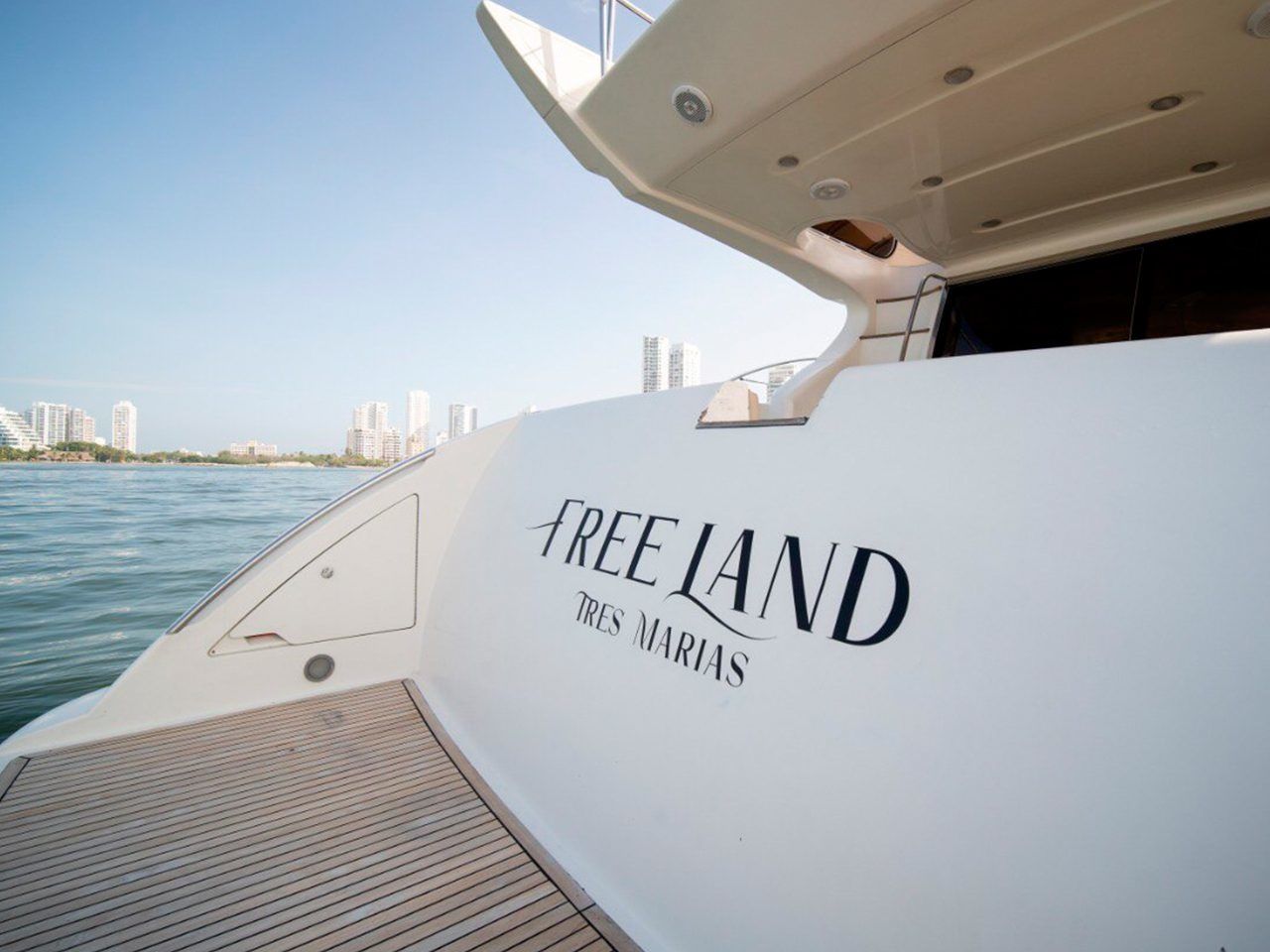 Azimut 55 | Freeland