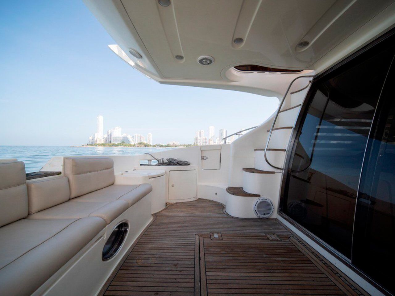 Azimut 55 | Freeland