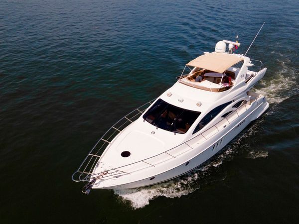 Azimut 55 | Freeland