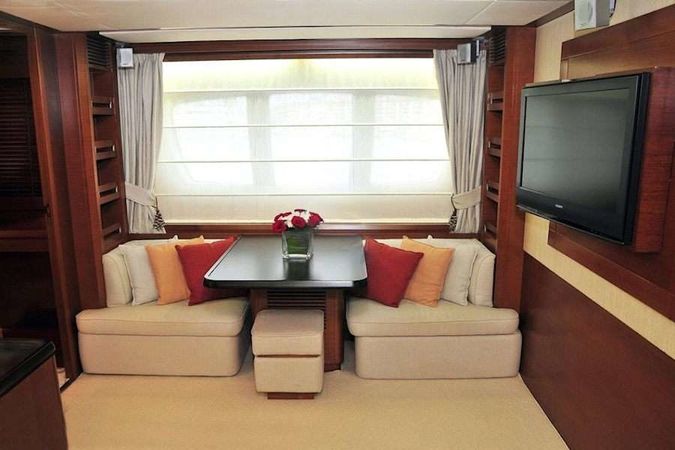 Azimut 103 | The Blau