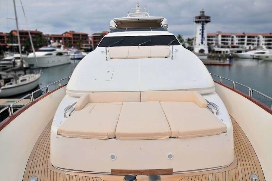 Azimut 103 | The Blau