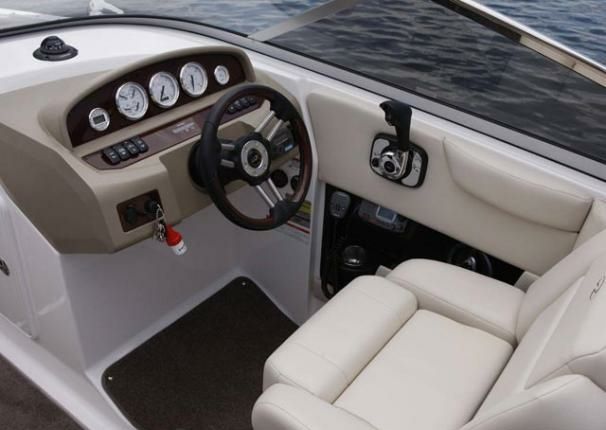 Regal 2700 | Queen of Tortuga